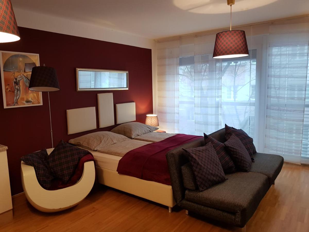 Bullsliving Kaisermuehlen Apartment Erni Next To Uno City Виена Екстериор снимка