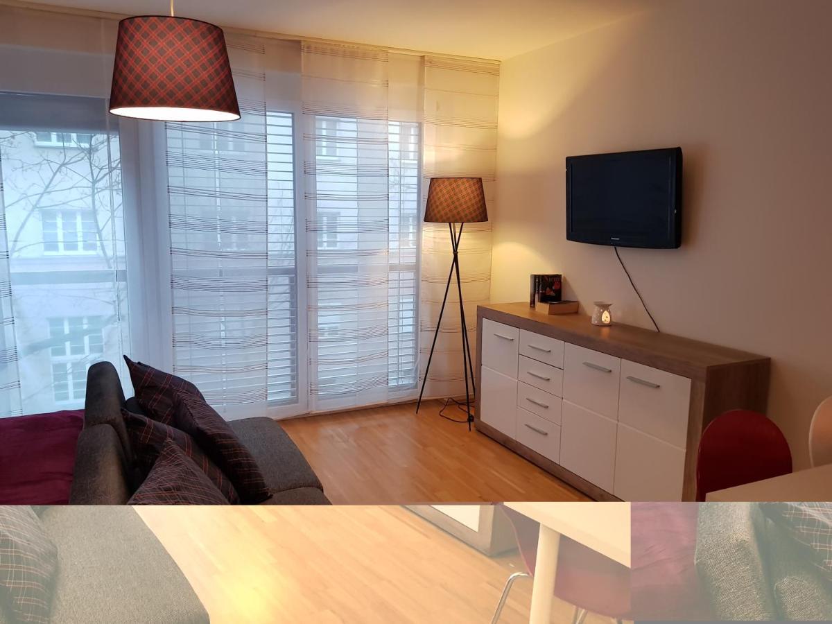 Bullsliving Kaisermuehlen Apartment Erni Next To Uno City Виена Екстериор снимка
